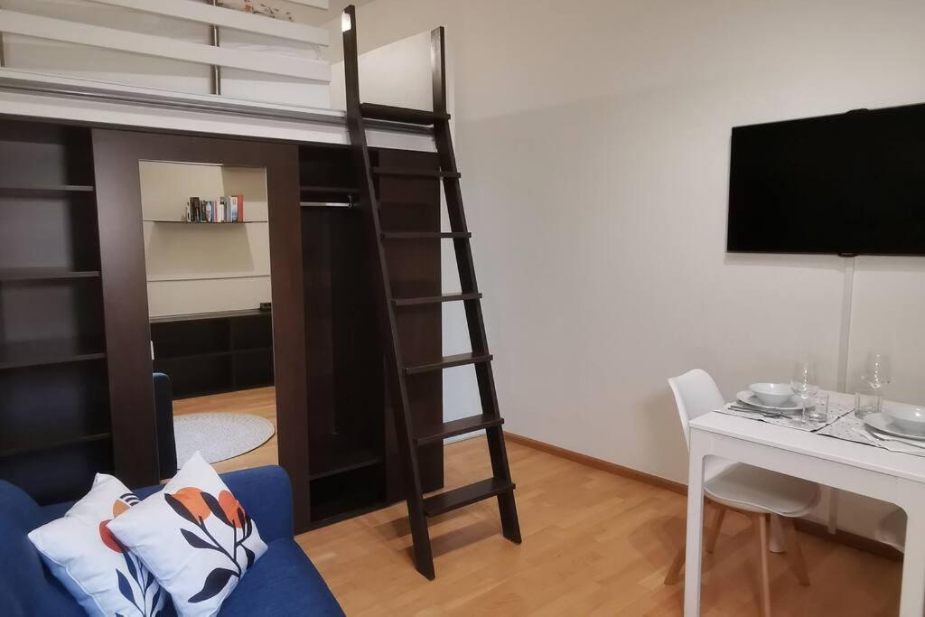 Schoenes Apt In Zentraler Lage 弗赖堡 外观 照片